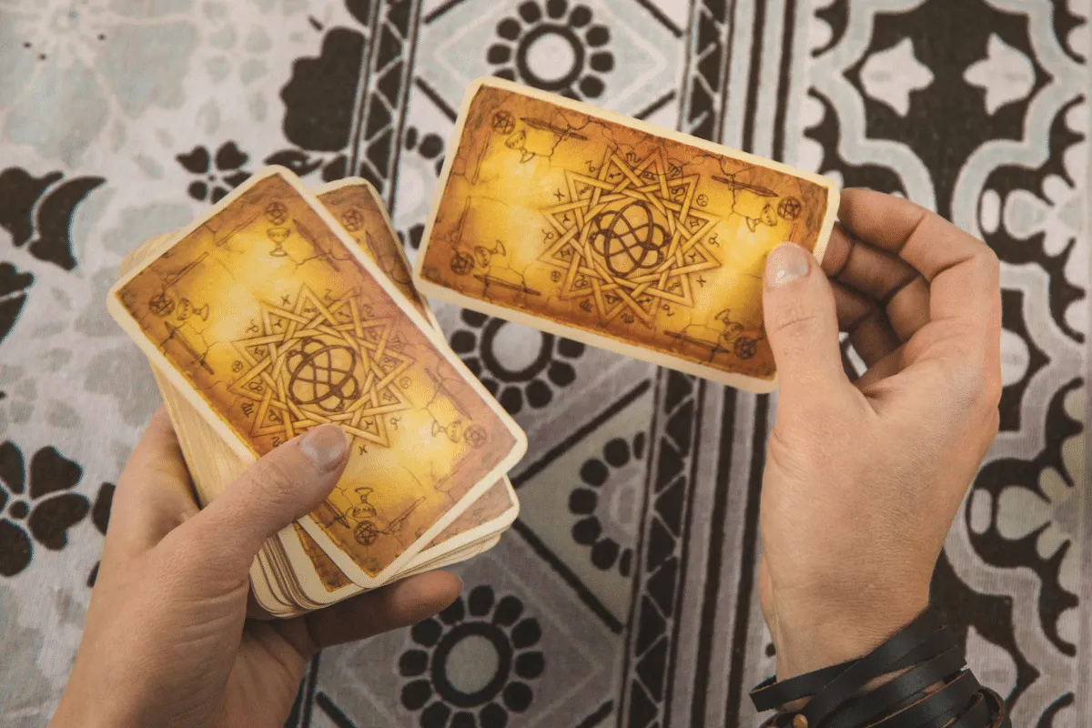 Tarot do dia: previsão para os 12 signos em 07/10/2026