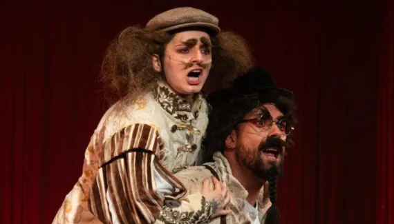 O que fazer em Curitiba? Quarta (7) tem estreia de peça de Shakespeare e atividades gratuitas