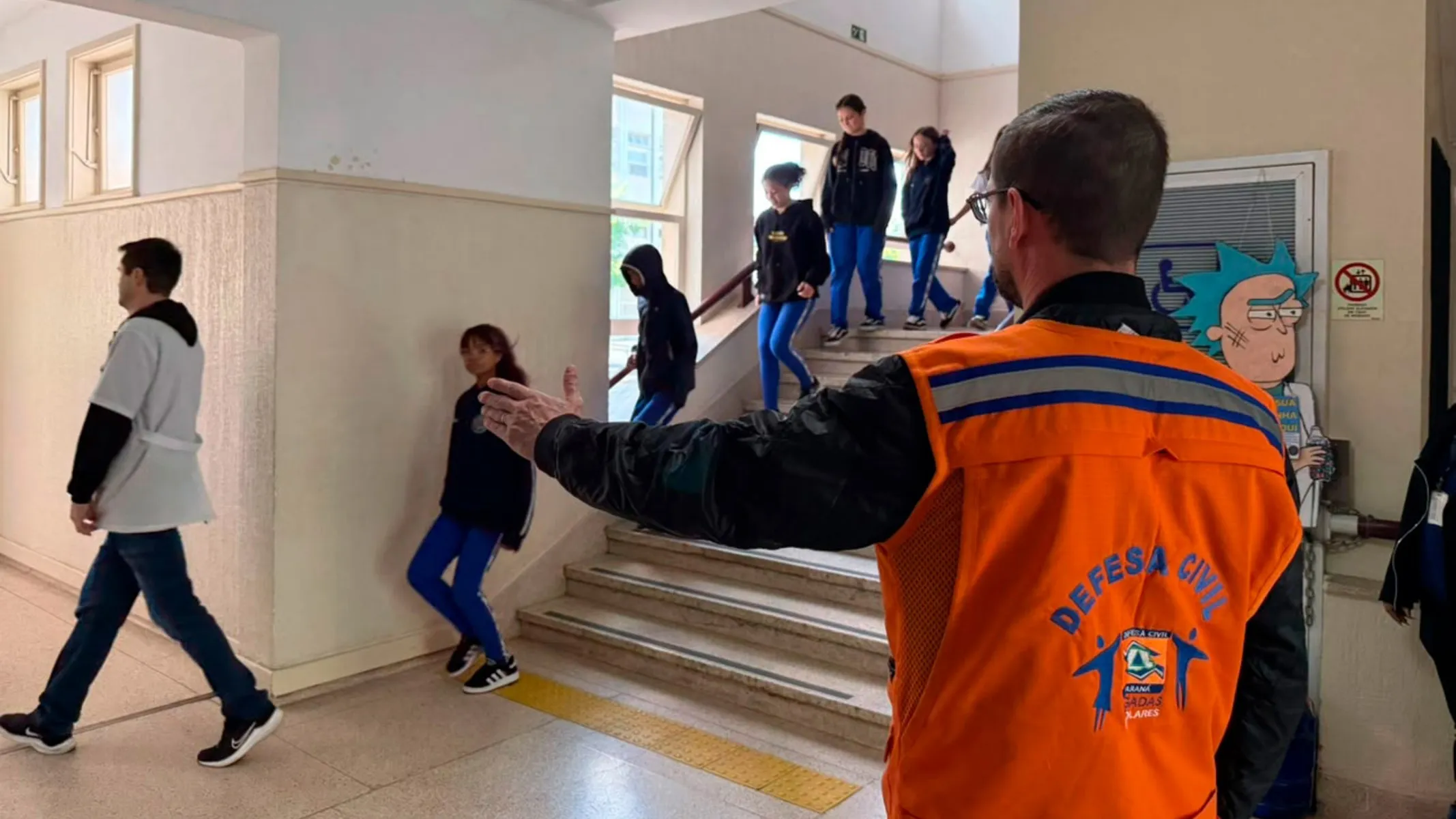 Alerta severo em escola de Curitiba: moradores recebem aviso de simulado do El Niño