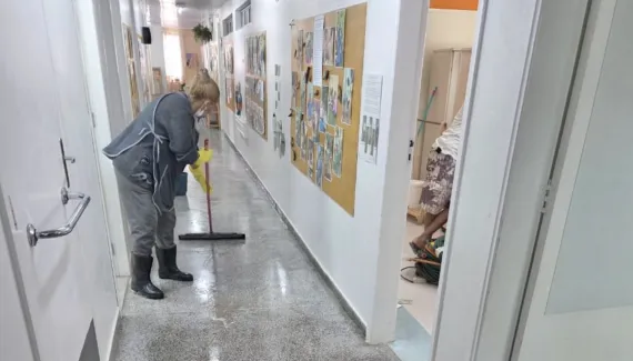 Salas renovadas e novos móveis: como Curitiba prepara a volta das crianças ao CMEI invadido