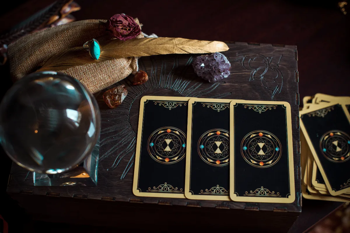 Tarot semanal: previsão para os signos de 12 a 18 de outubro de 2026