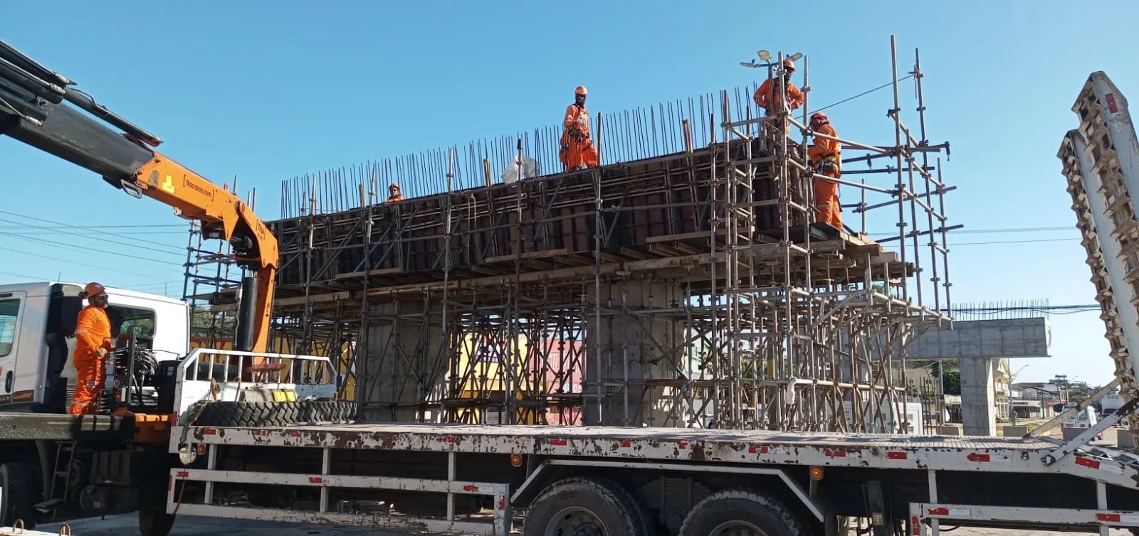 Obra do viaduto da PR 412. Foto: DER/PR