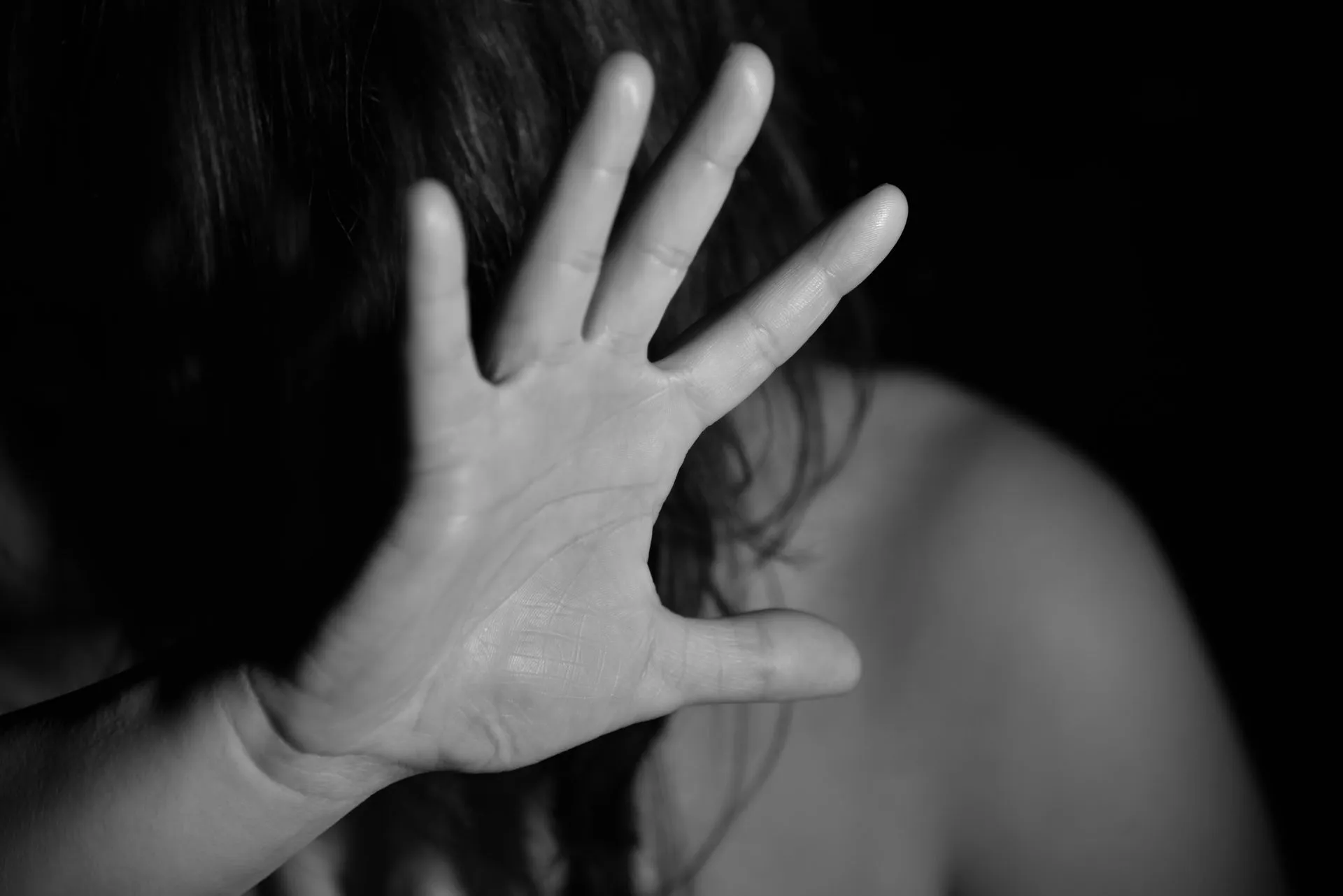 Suspeito de abusar da própria filha de quatro anos foi preso em flagrante. Foto: Imagem ilustrativa/Pexels
