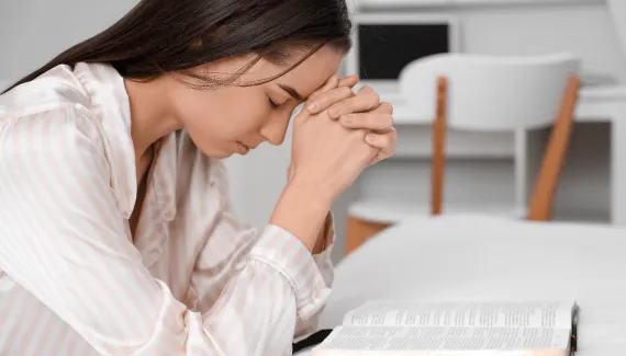 Salmos e magia: saiba como utilizar as palavras sagradas para proteção e equilíbrio