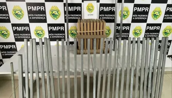 Polícia Militar apreende 33 barras metálicas e 75 rojões com integrantes da Império Alviverde