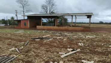 Cheia dos rios Paraná e Iguaçu provoca alagamentos e deixa desabrigados na fronteira