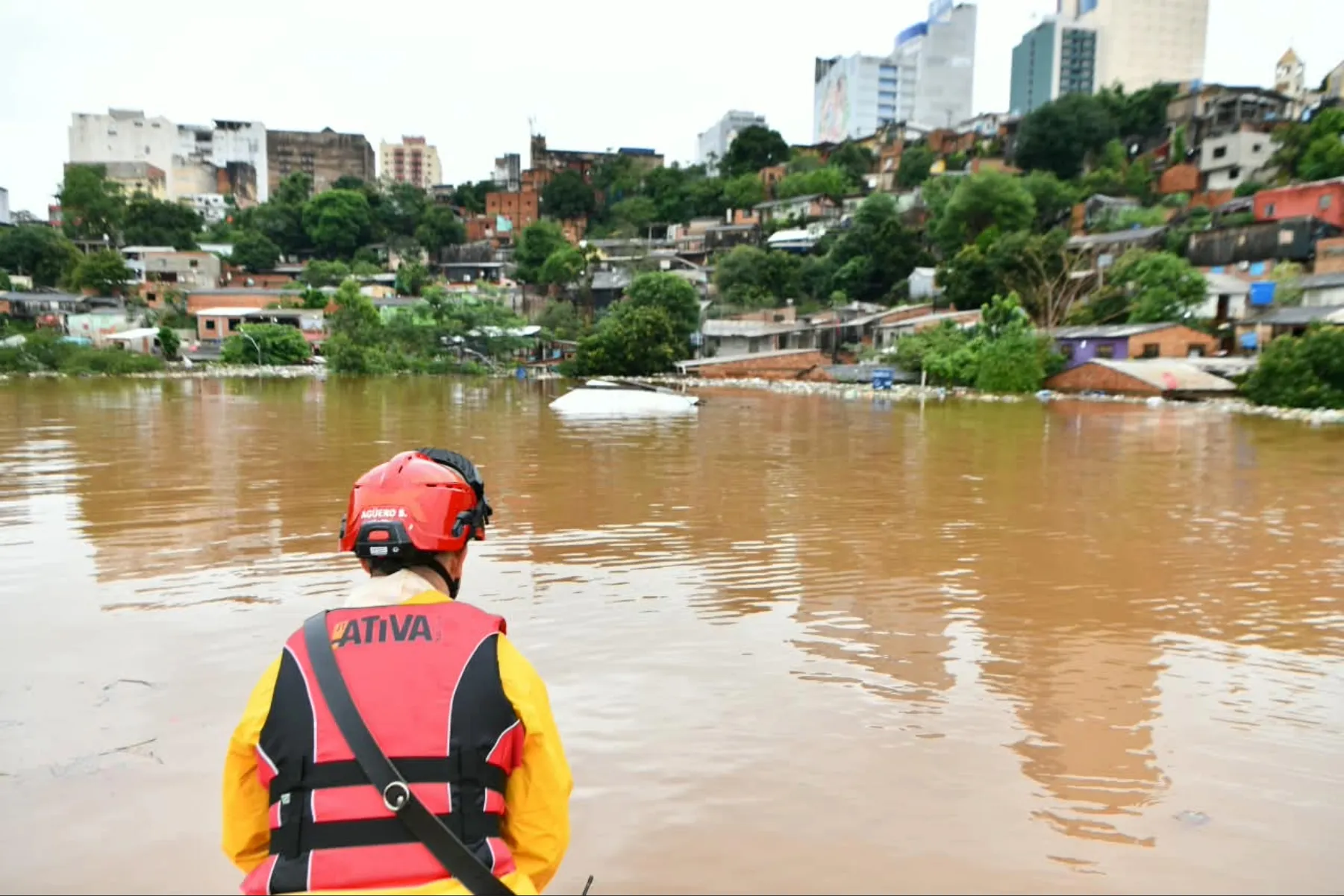Itaipu amplia vazão de água após chuvas e monitora áreas próximas ao rio Paraná
