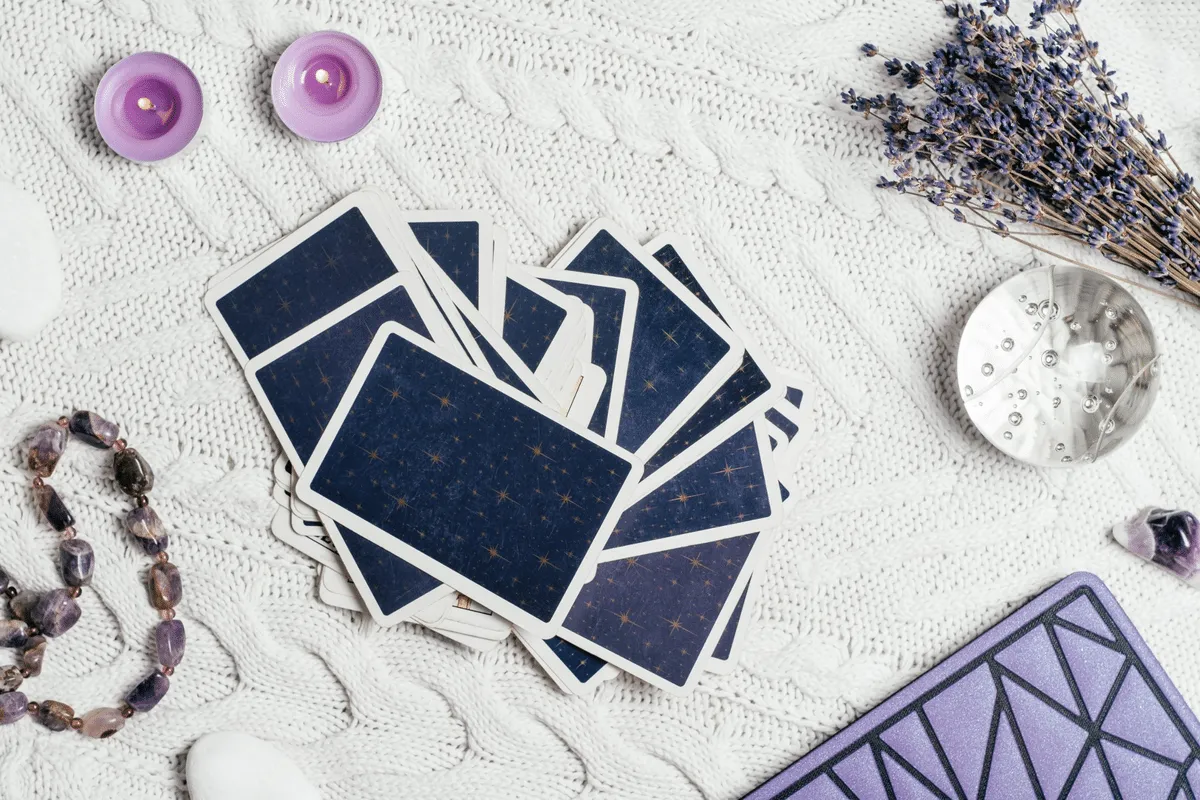 Tarot do dia: previsão para os 12 signos em 14/10/2026