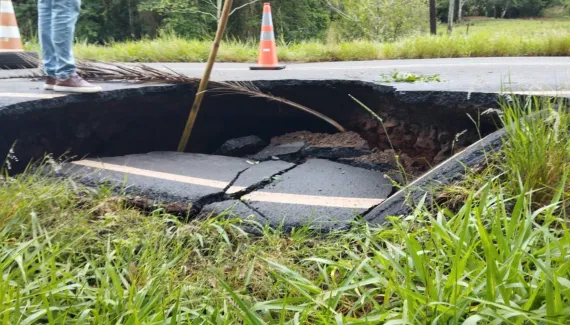 Chuva ou falta de manutenção: o que explica os danos nas rodovias do Paraná