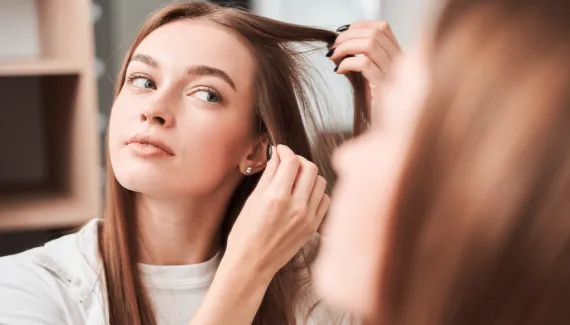Saiba como reconhecer os sinais da alopecia feminina e quando procurar ajuda