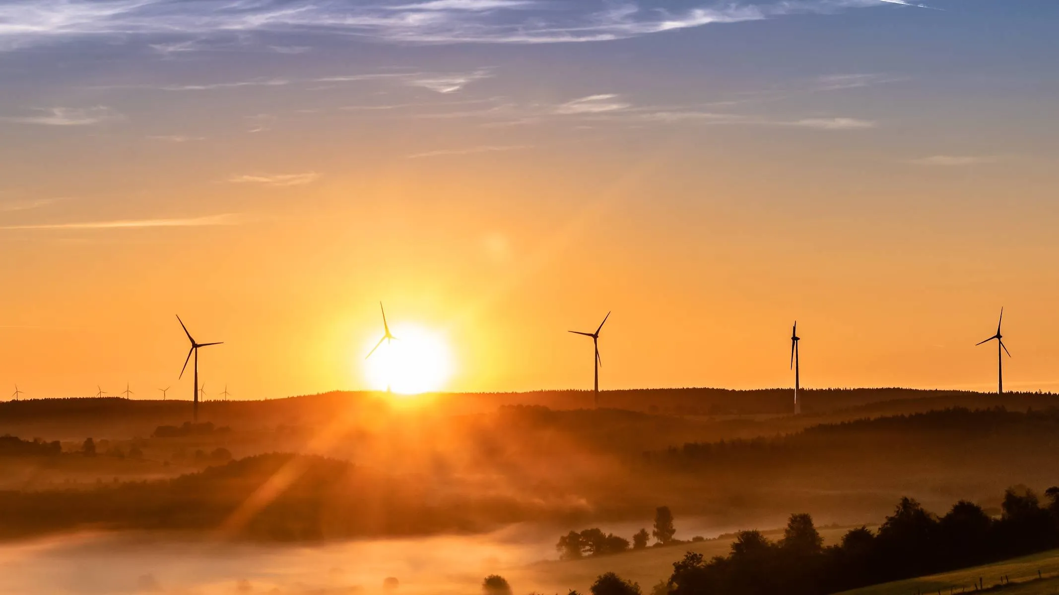 Aneel prevê três leilões de transmissão de energia em 2027