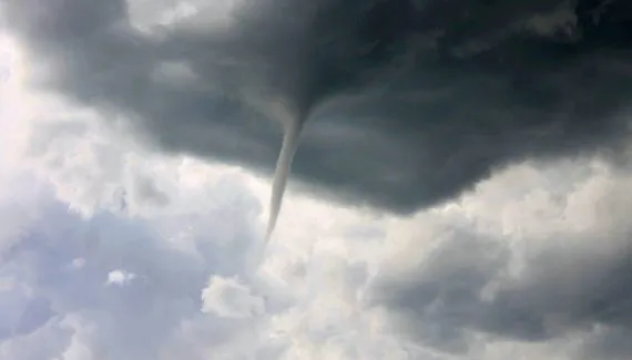 El Niño chega ao nível “muito forte” e amplia atenção para temporais e tornados em SC