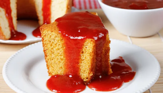 Bolo de fubá fofinho: 3 receitas de liquidificador para o lanche da tarde