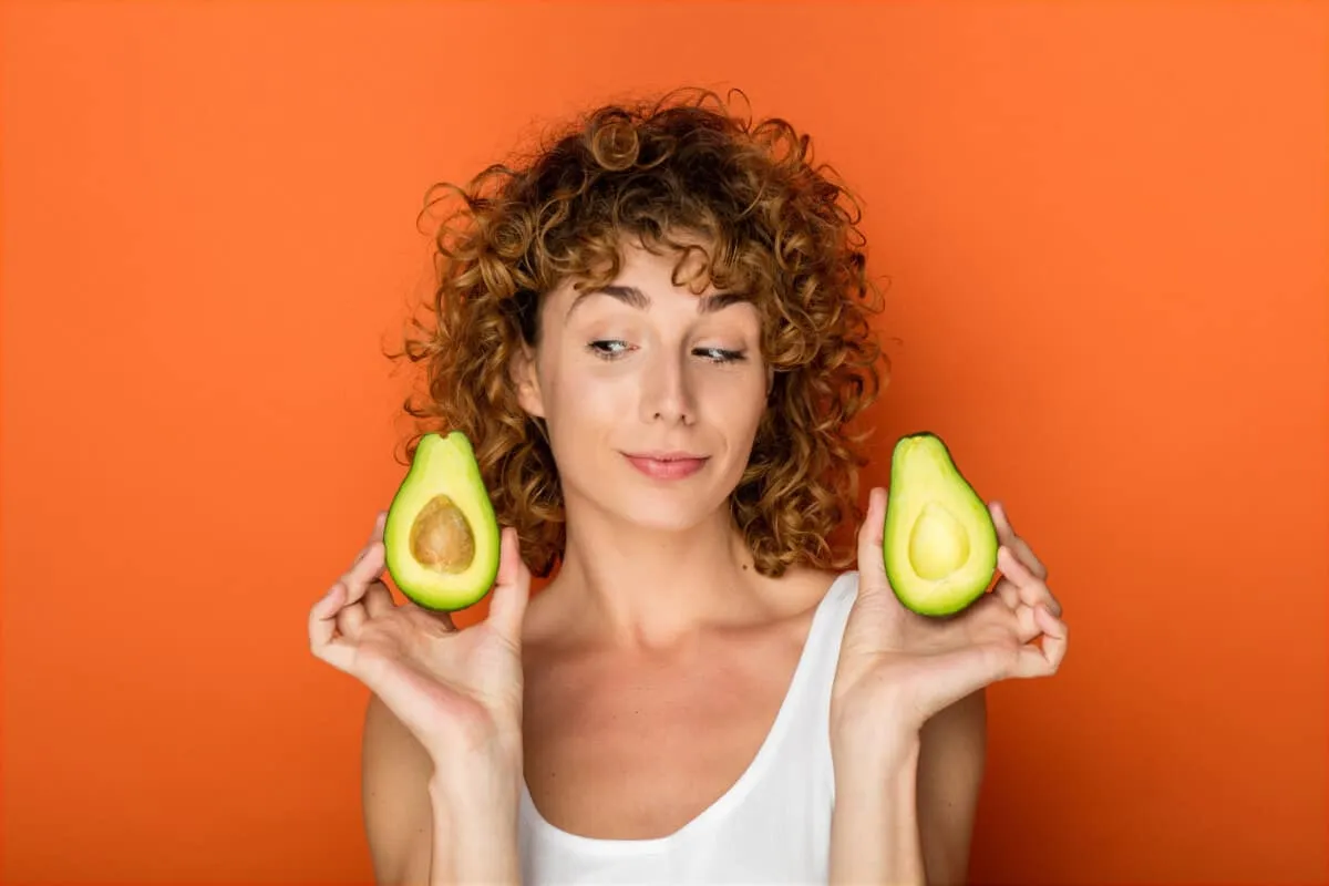 Abacate faz bem para quê? Veja 6 benefícios da fruta para a saúde