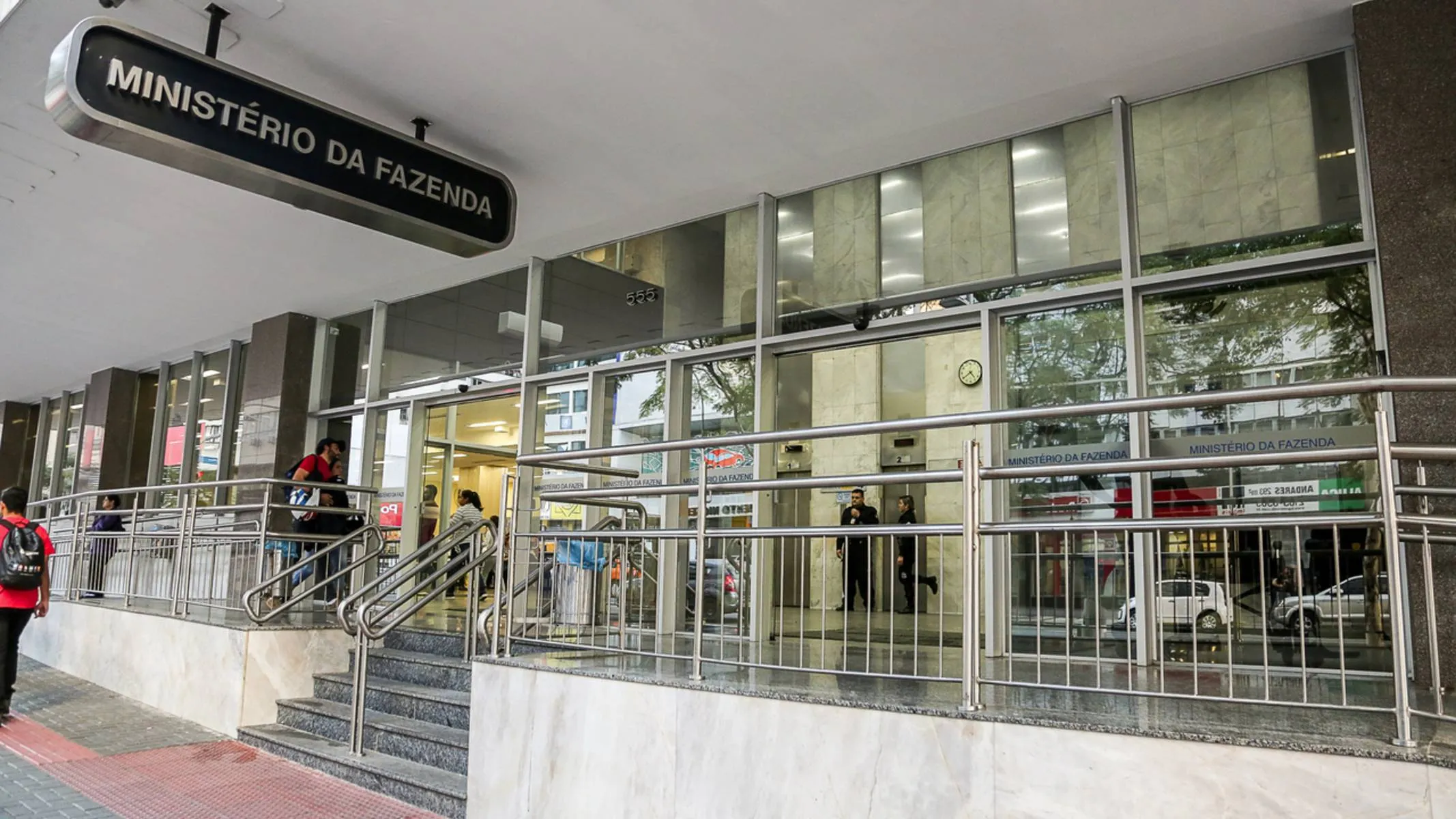 Ministério da Fazenda, onde fica a Receita Federal, em Curitiba.
