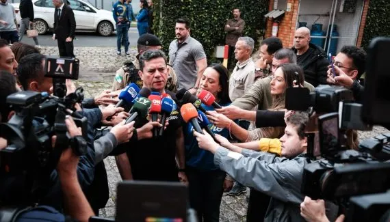 Moro vota em Curitiba, manifesta solidariedade às vítimas das chuvas e aposta em vitória de Flávio Bolsonaro