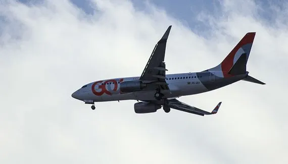 Com fumaça a bordo, avião que ia do Paraná para São Paulo faz pouso de emergência