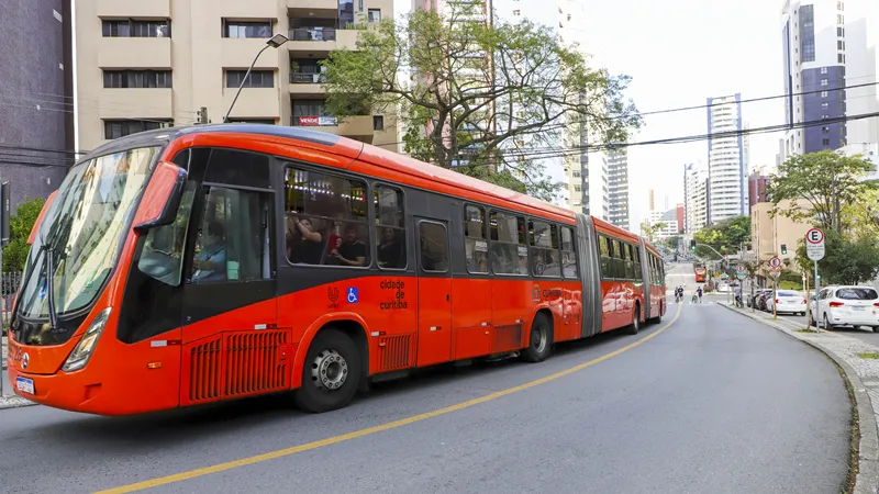 Nova concessão prevê 1.500 ônibus novos e mais integração em Curitiba