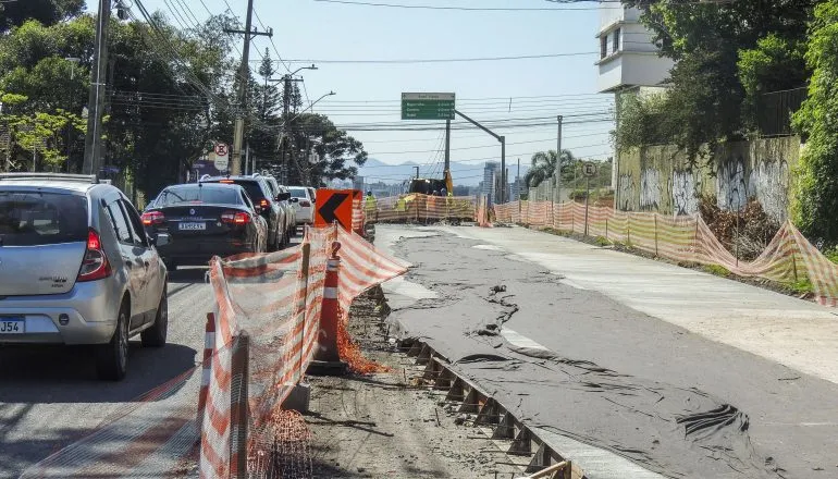 Rua de Curitiba terá bloqueio por 90 dias a partir desta quinta; veja desvios