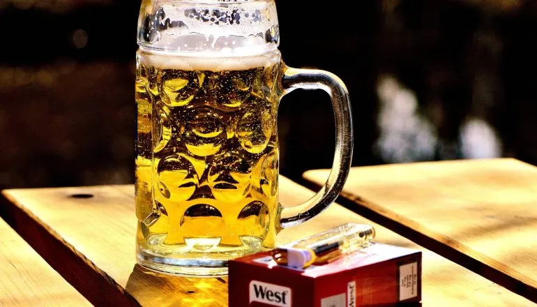 Novo imposto do pecado vai deixar sua cerveja e outros itens mais caros em 2027. Veja a lista