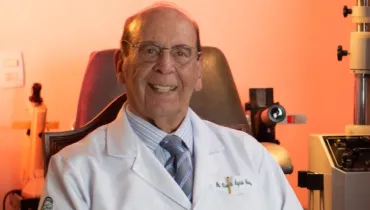 Morre aos 95 anos Carlos Augusto Moreira, fundador do Hospital de Olhos do Paraná