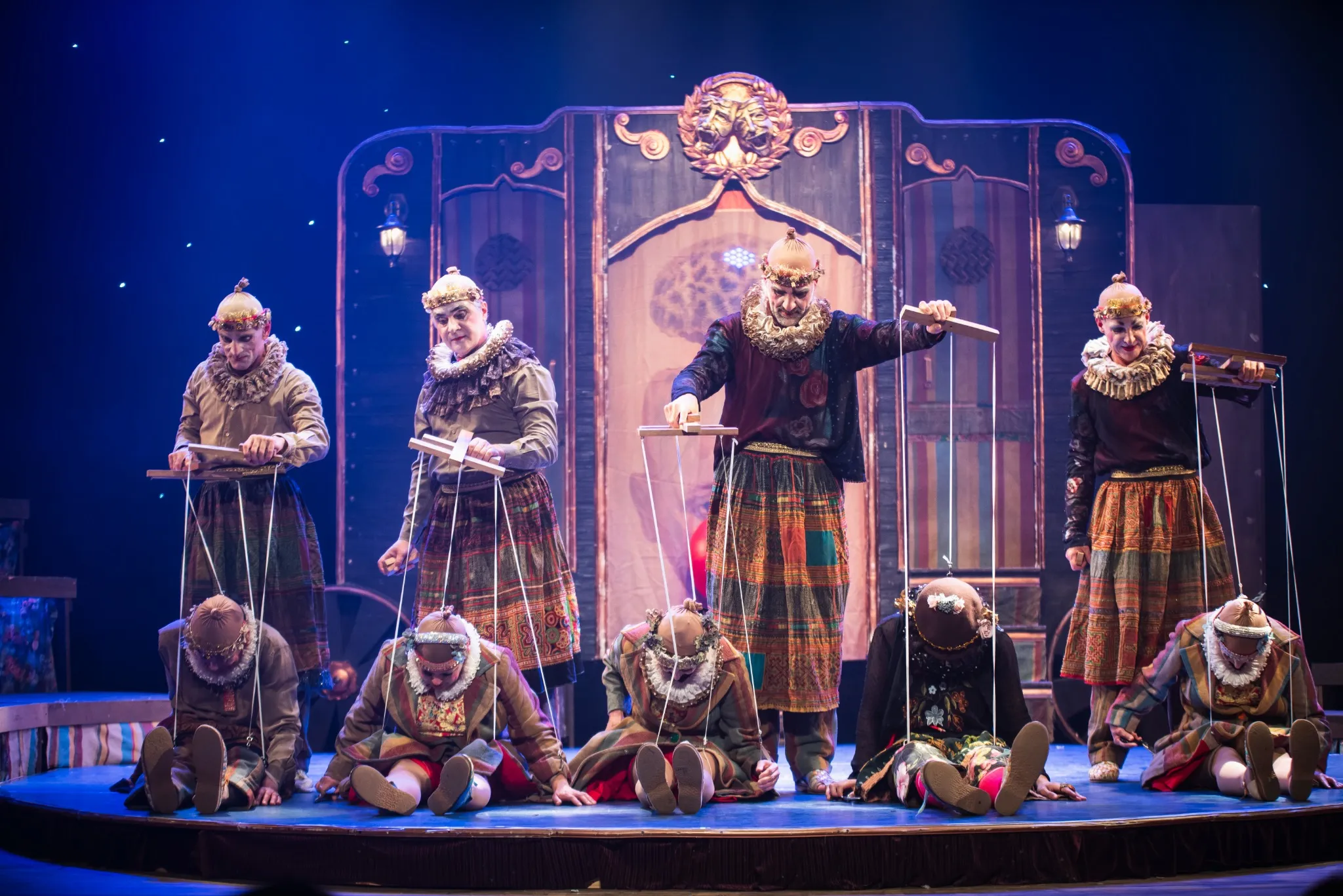 Imagem da apresentação do grupo G2, do Teatro Guaíra