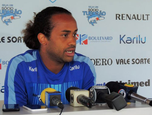 Após briga com gestor, Celsinho é dispensado do Londrina Tribuna do