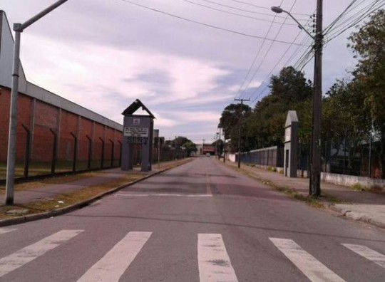 O toque de recolher fez com que a vila amanhecesse vazia. Foto: Gerson Klaina/Arquivo.