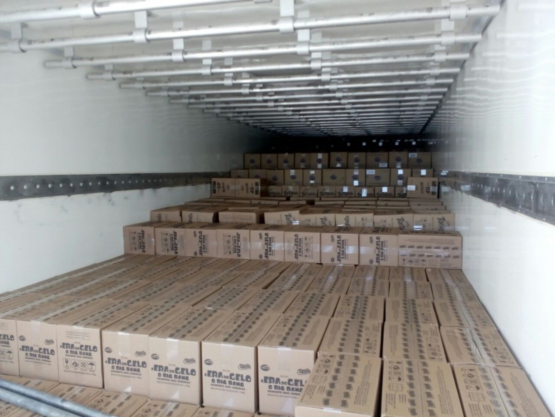 Polícia recupera carga de biscoitos de R$ 800 mil.