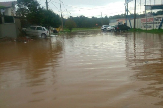 Em Pinhais, moradores estão em alerta. Foto: Colaboração/RedeNews.