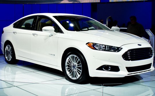 Ford-Fusion-2.0-Hybrid