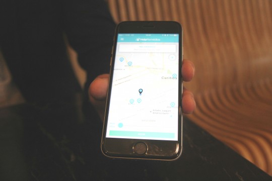 Aplicativo HelpRemedios localiza as farmácias mais próximas do usuário (Foto:Raquel Tannuri Santana).