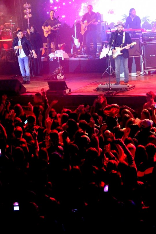 Público cantou e vibrou do começo ao fim. Foto: Lucas Sarzi.