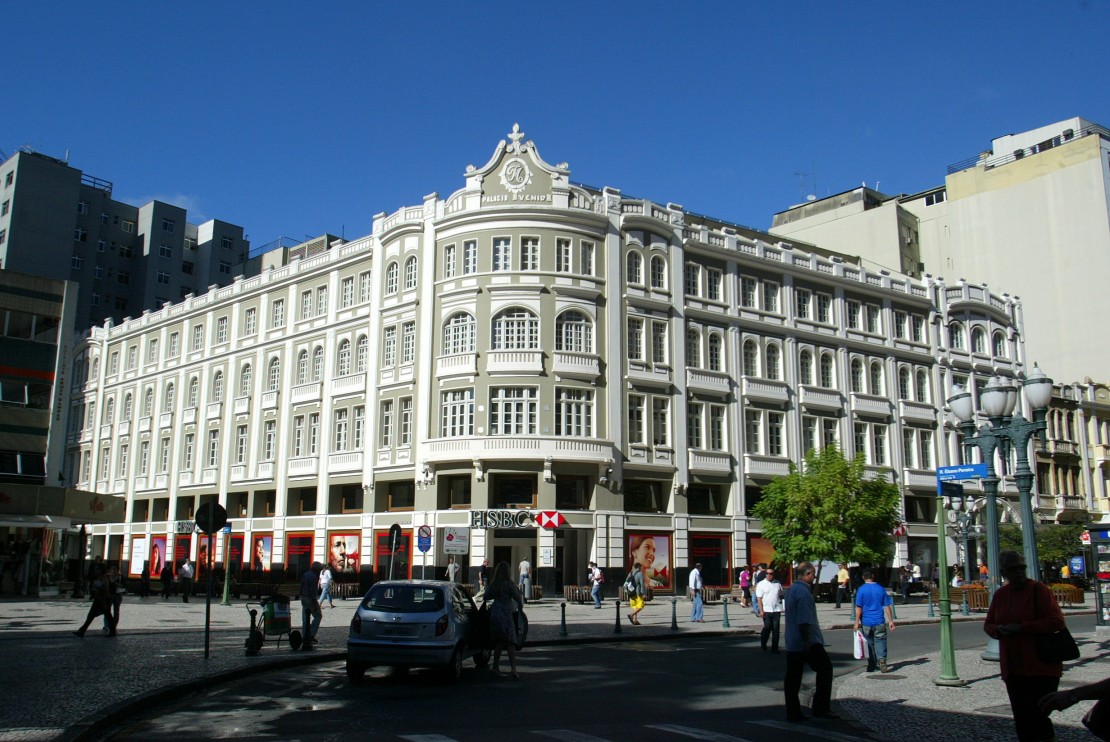 Bancários farão manifestação em frente ao Palácio Avenida, marcando o início das negociações salariais deste ano.