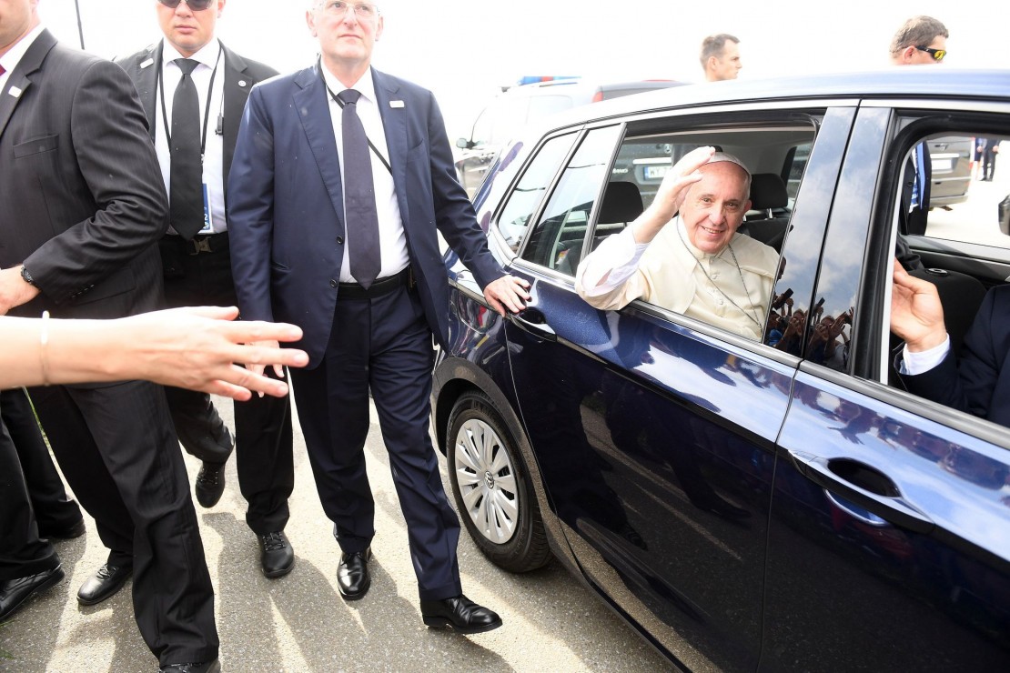 Papa Francisco leva moradores de rua à praia. Foto: Mazur/ catholicnews.org.uk / Fotos Públicas