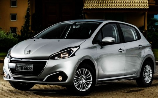Peugeot-208-1.2