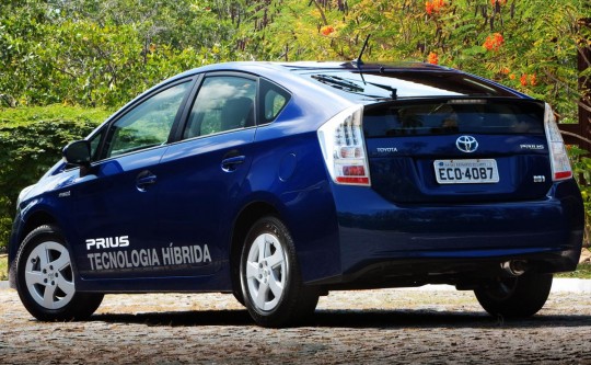 Toyota-Prius-1.8-(hibrido)