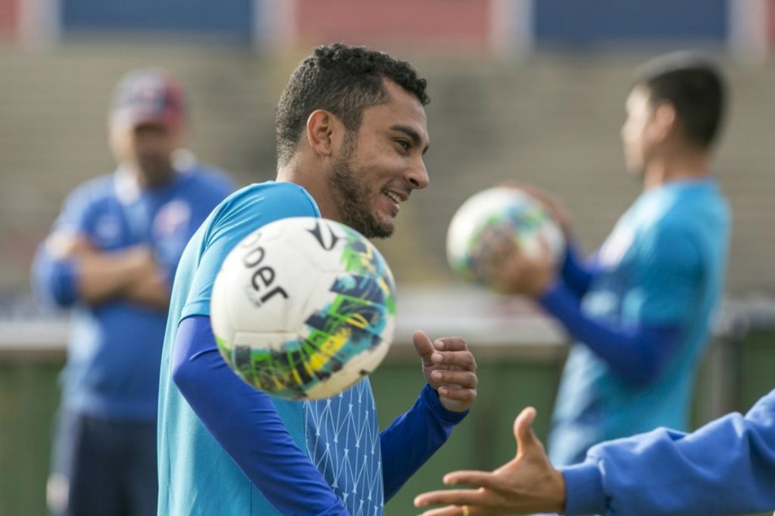 Nadson vem perdendo espaço nas últimas rodadas, e agora corre o risco de virar reserva. Foto: Marcelo Andrade