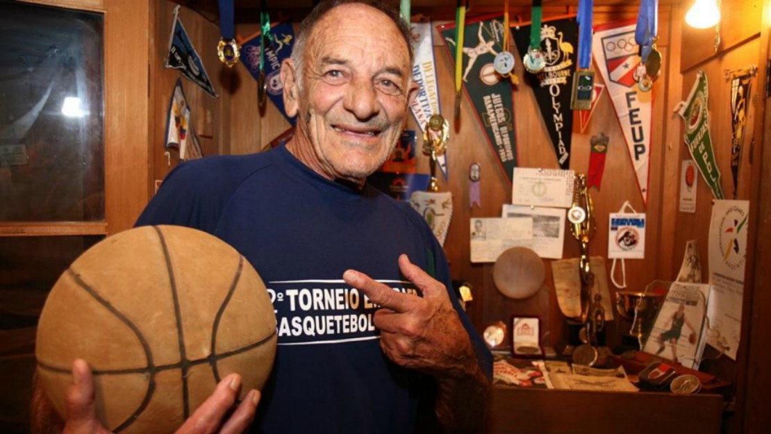 Mayr Facci em 2010. Ídolo faleceu recentemente, mas ficou eternizado no livro de Firmino Dias Lopes. Foto: Henry Milleo