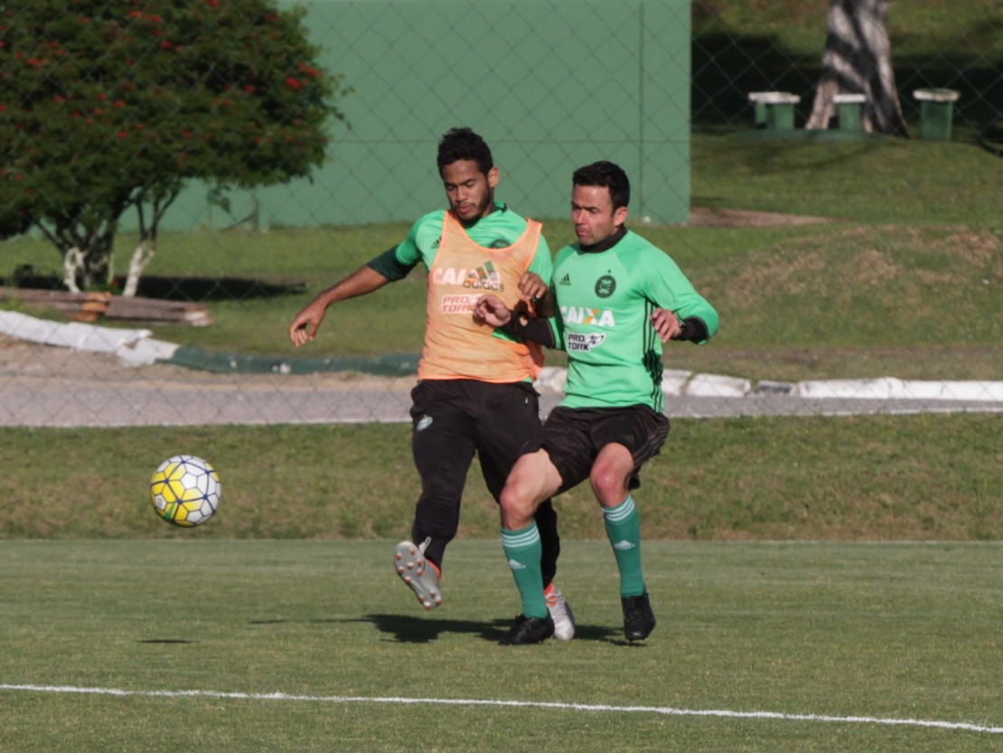 Evandro e Juan serão titulares do Coritiba contra o Palmeiras. Foto: Divulgação/Coritiba FC