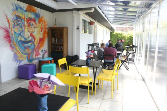 Todos os coworkings tem cantina e locais de descanso (Foto: Raquel Tannuri Santana).