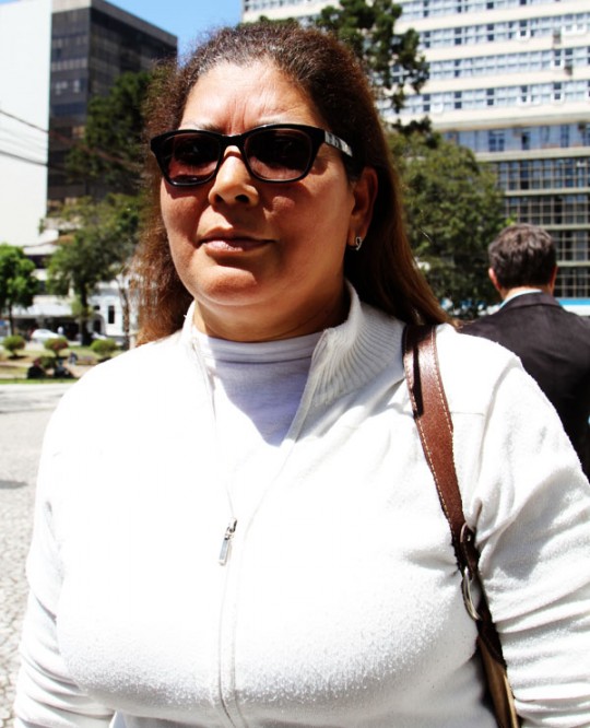 Neta de sete anos cobra muito que Maria encontre os bisavós.