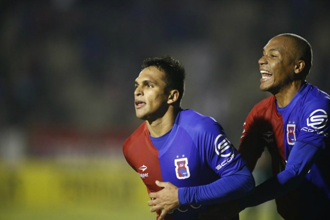 Robson comemora o gol contra o Goiás. Para tristeza da torcida tricolor, essa imagem não será mais repetida. Foto: Hugo Harada