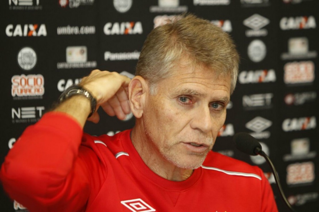 Paulo Autuori não gostou da atuação em Florianópolis e pode dar uma sacudida na escalação. Foto: Aniele Nascimento