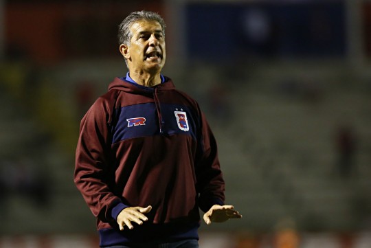 Em 2014 , Ricardo Drubscky ficou apenas um jogo no Paraná e foi para o Goiás. Foto: Felipe Rosa