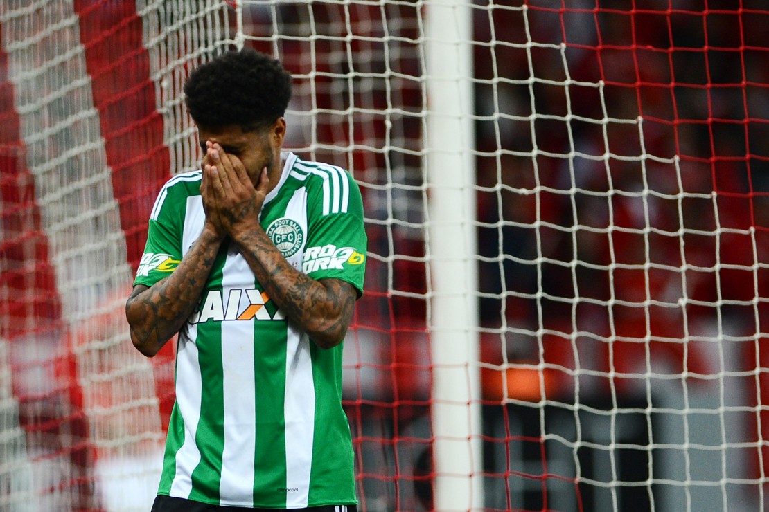 Apesar da reação em campo, Leandro disse que a culpa da derrota não foi de Juan. Foto: Edu Andrade/Estadão Conteúdo