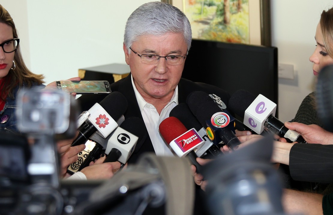 Coletiva de imprensa com o chefe da Casa Civil do Governo do Paraná, Valdir Rossoni, sobre a proposta da lei orçamentária de 2017.