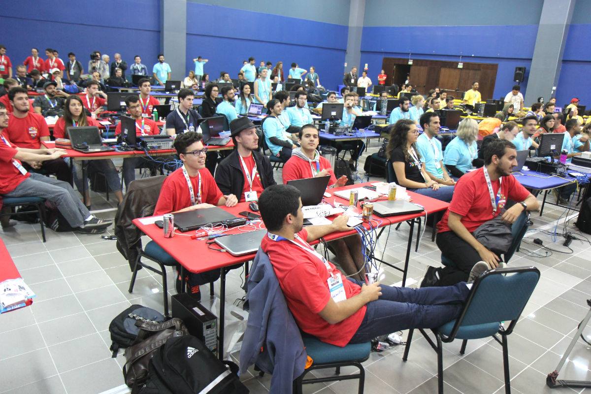 Equipes foram montadas por cores (Foto: Raquel Tannuri Santana).