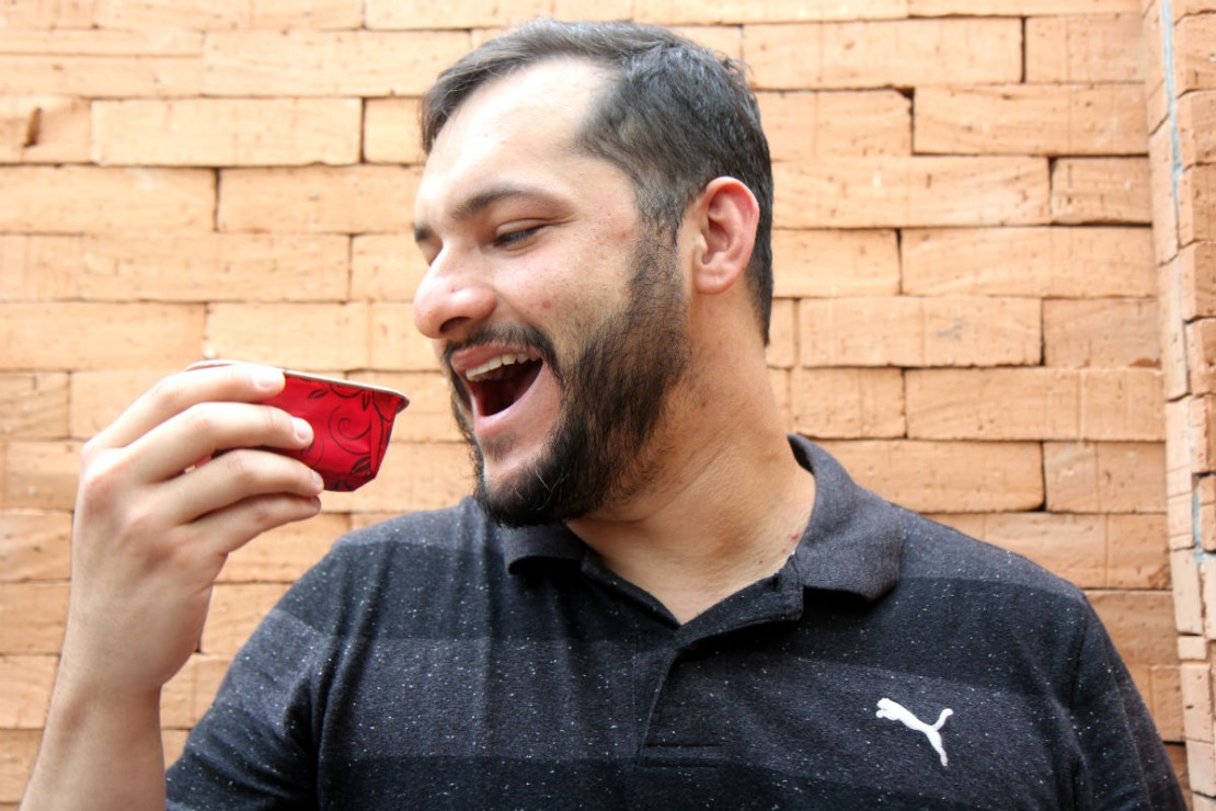 Fernando Tavares driblou o desemprego vendendo bolos fit e fat (Foto: Raquel Tannuri Santana).