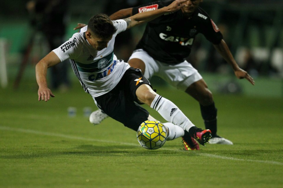 Raphael Veiga jogou, brilhou, fez um golaço e calou a boca de quem o ofendeu. Foto: Jonathan Campos